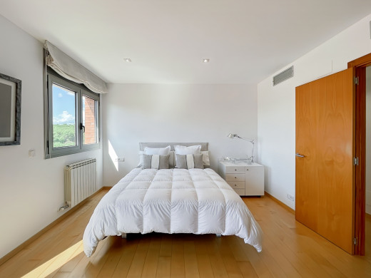 Luxuswohnung in Figueres mit 2 Parkplätzen und Abstellraum