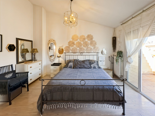 Modern house with garden and garage in Empuriabrava
