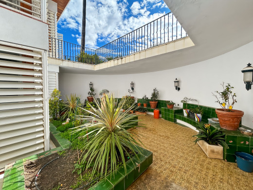 High-end villa with large garden and indoor swimming pool in Roses