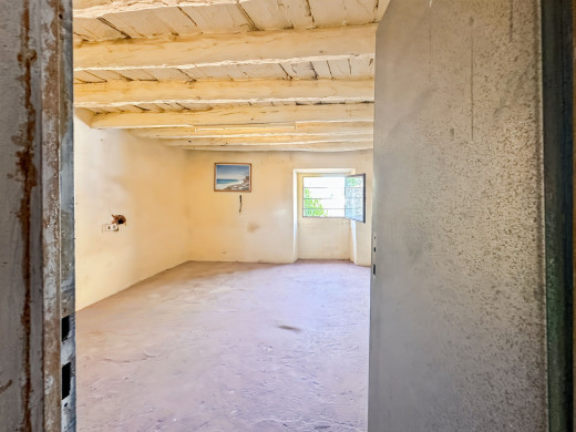 Traditional Catalan masia for sale in L'Escala, Costa Brava