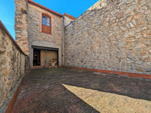 Restored house dating from 1740 in Agullana, near France
