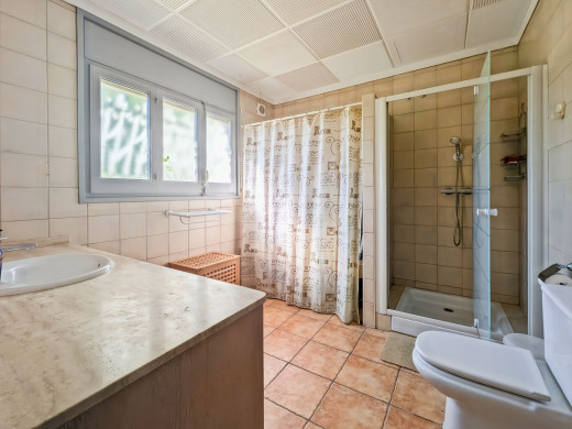 Propiedad con encanto en Pau: 9500 m², piscina, naturaleza y vistas