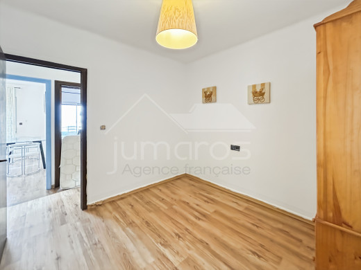 Helle Wohnung mit Meerblick in Roses