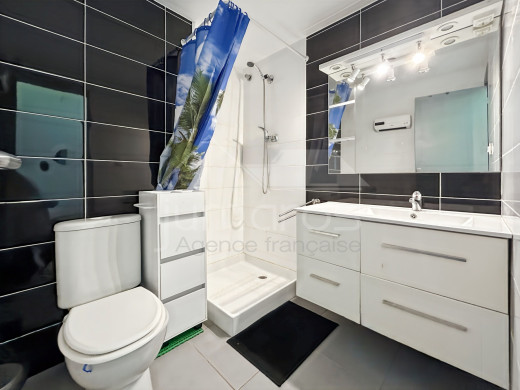 Seafront apartment with a tourist licence in Roses