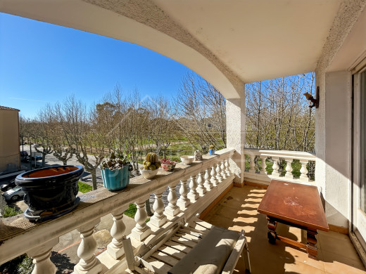 Appartement à Empuriabrava avec deux places de parking