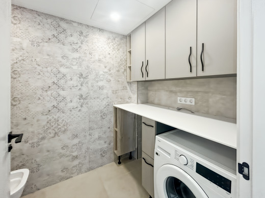 Casa con piscina y garaje en Empuriabrava
