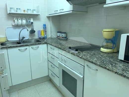 2 chambres, 60m2, piscine et parking