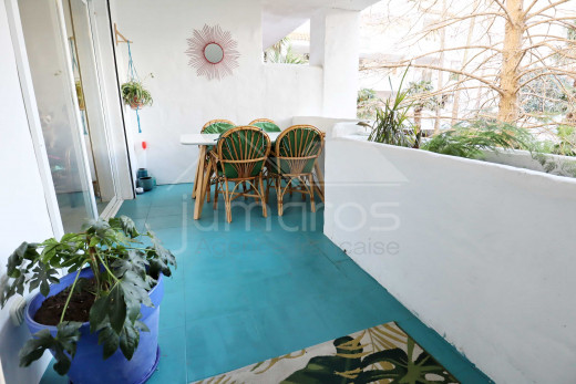 Appartement 2 chambres, terrasse et piscine