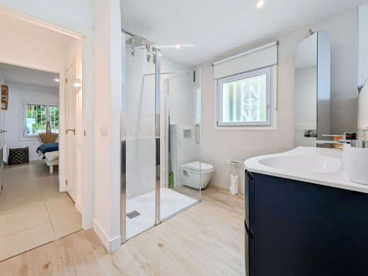 Appartement vue mer avec grande terrasse et garage à Rosas
