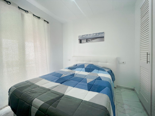 Immeuble avec appartement et restaurant en vente à Roses
