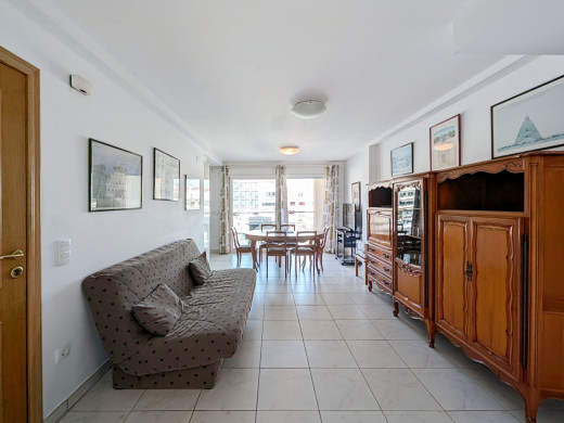 3 apartment building with garage and 20 m mooring in Empuriabrava