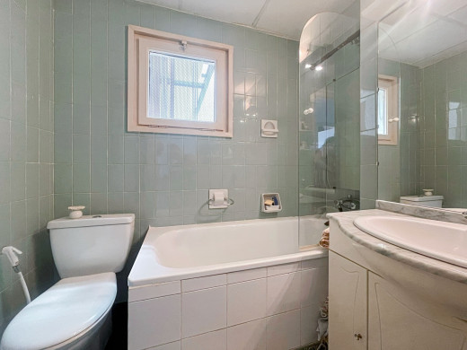 Wohnung in erster Meereslinie im obersten Stockwerk in Roses