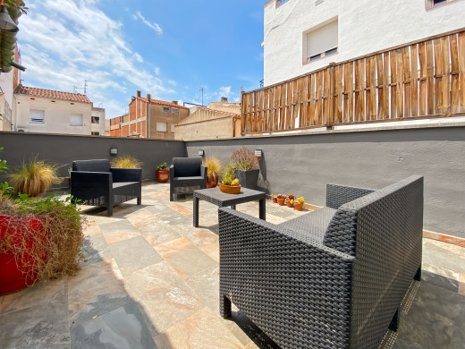 Maison rénovée avec garage et licence touristique dans le centre de Roses