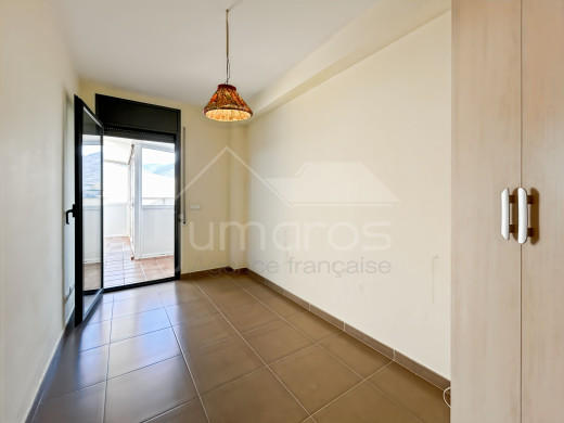 Wohnung im Zentrum von Roses mit Terrasse und Parkplatzoption