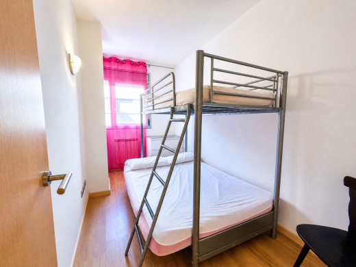 Appartement centre de Roses avec parking, débarras et licence touristique