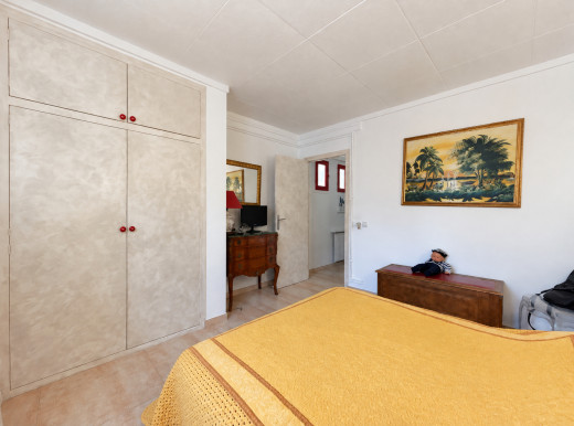 Ebenerdiges Haus mit Pool und Garten in Empuriabrava