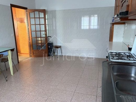 Maison avec 3 chambres plus terrain constructible