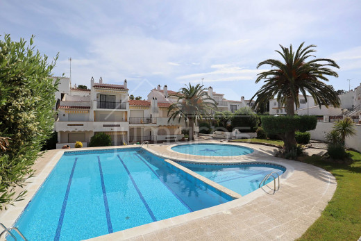 Appartement avec piscine et parking privé