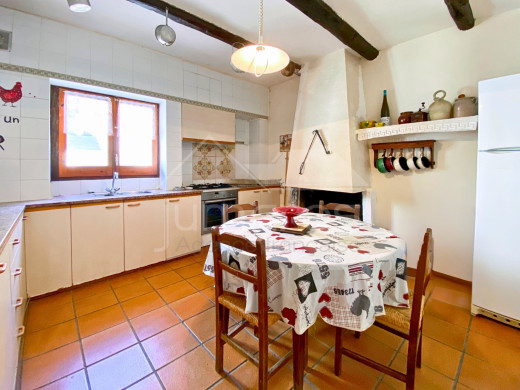 Maison traversante au coeur du village de Vilamaniscle, Espagne