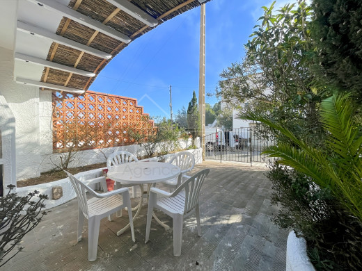 Belle maison rénovée avec piscine communautaire sur la Costa Brava