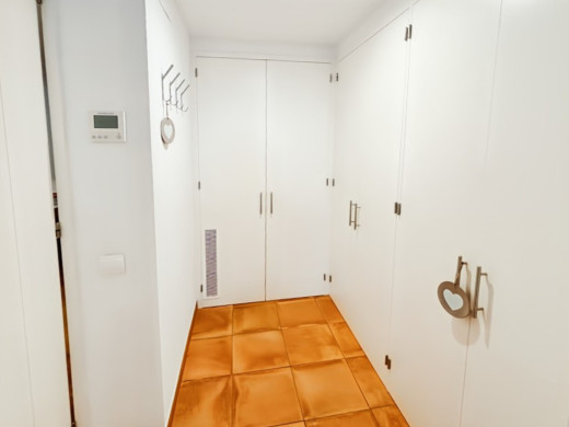 Casa con garaje en venta en Cadaqués, vista al mar y cerca de la playa