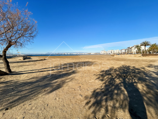 Appartement avec vue mer dans le centre de Roses