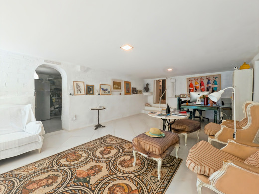 Propiedad con encanto en Pau: 9500 m², piscina, naturaleza y vistas
