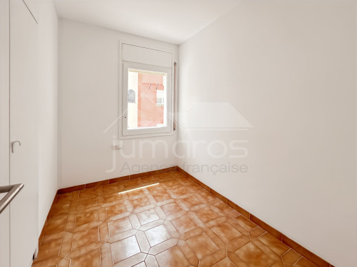 Grand appartement à Gran Reserva, à 300m de la plage, parking privé