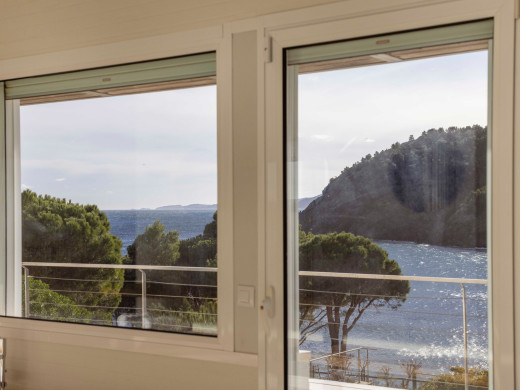 Villa de luxe en première ligne de mer à Colera