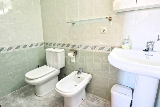 3 habitaciones, primera línea, vista mar, piscina y parking