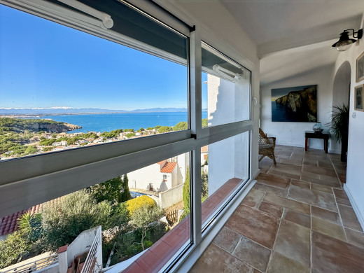 Haus mit Meerblick und touristischer Lizenz im mediterranen Stil in L'Escala