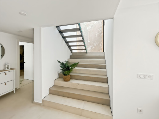 Casa con piscina y garaje en Empuriabrava
