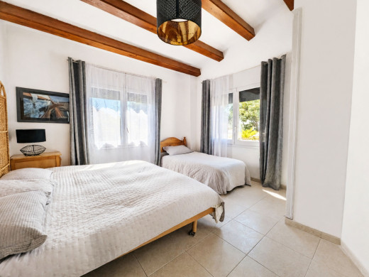 Villa avec piscine, garage et licence touristique à Empuriabrava