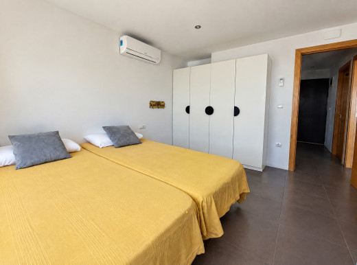 Villa mit privatem Pool und Panoramablick auf die Bucht von Roses.