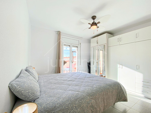 Appartement avec de belles vues, grande terrasse et parking à Empuriabrava