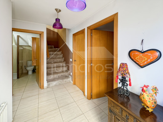 Maison en vente à Empuriabrava avec jardin et garage