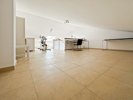 Haus mit 4 Schlafzimmern und Garage in Vic zu verkaufen