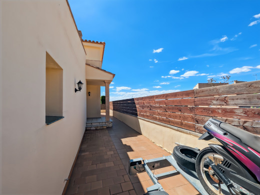 Freistehendes Haus mit 3 Schlafzimmern, Terrasse und Garage in Pau