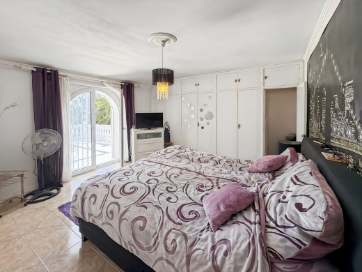 Villa with private mooring and boat garage in Empuriabrava