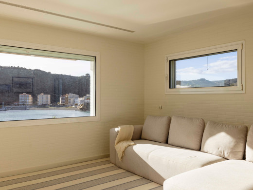 Villa de luxe en première ligne de mer à Colera