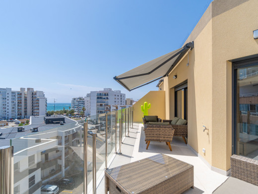 Atico con 2 habitaciones cerca de la playa