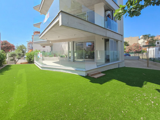 Edificio de nueva construcción con apartamentos a partir de 480.000 € en Roses.