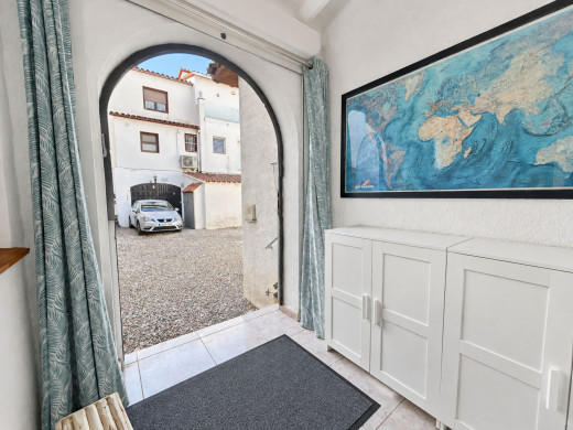 Maison avec amarre 8 x 4m et garage à Empuriabrava