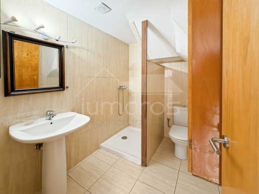 Maison en vente à Empuriabrava avec jardin et garage