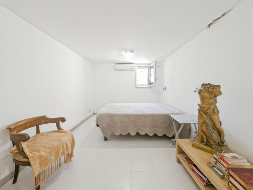 Propiedad con encanto en Pau: 9500 m², piscina, naturaleza y vistas