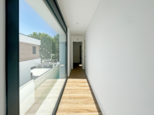 Casa con piscina y garaje en Empuriabrava