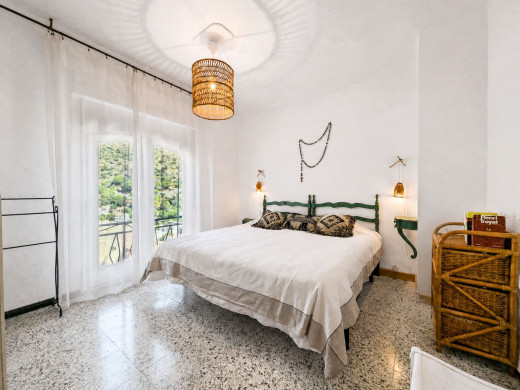Maison avec vue mer, 6 chambres et 2 garages à Canyelles