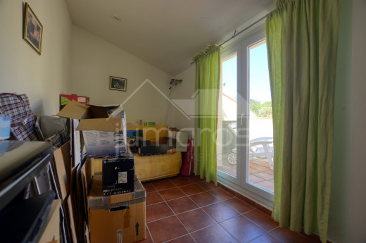 Superbe duplex avec 4 chambres, piscine, terrasse et garage