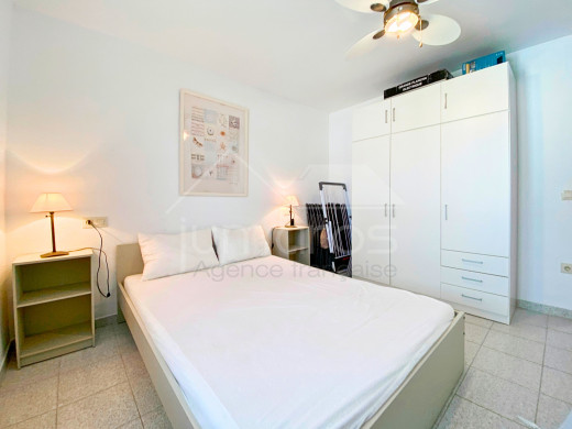 Appartement avec de belles vues, grande terrasse et parking à Empuriabrava