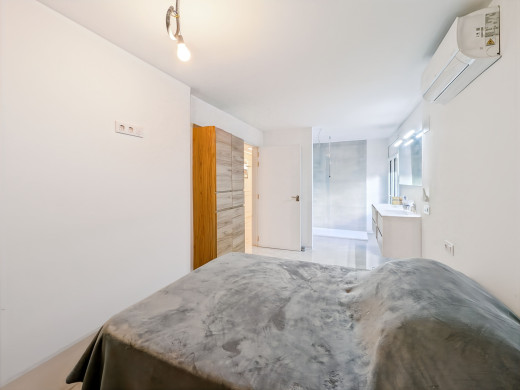 Appartement duplex vue mer et place de parking à Roses